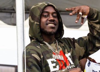 Mobbin101: Rising Star in the Music Industry