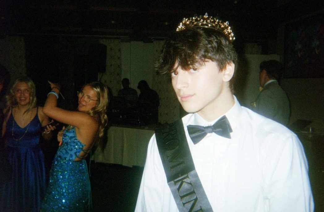 Ian Maman: The 18-Year-Old Singer-Songwriter Ready to Take the World by Storm