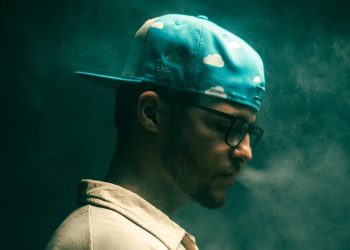 Chronic's Latest Single "Don't Leave": A Nighttime Drive through Emotion