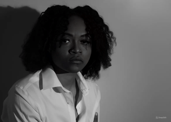 Meet Olivia LIVe, the Alternative Songstress Primed for Stardom