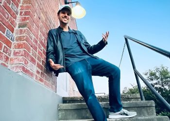 Ryan Strums: The Self-Taught Musician Redefining Hip-Hop