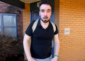 Aaron Romeo: Rising Artist with Unique Sound in Singles "Hel-Low" and "Crazy"