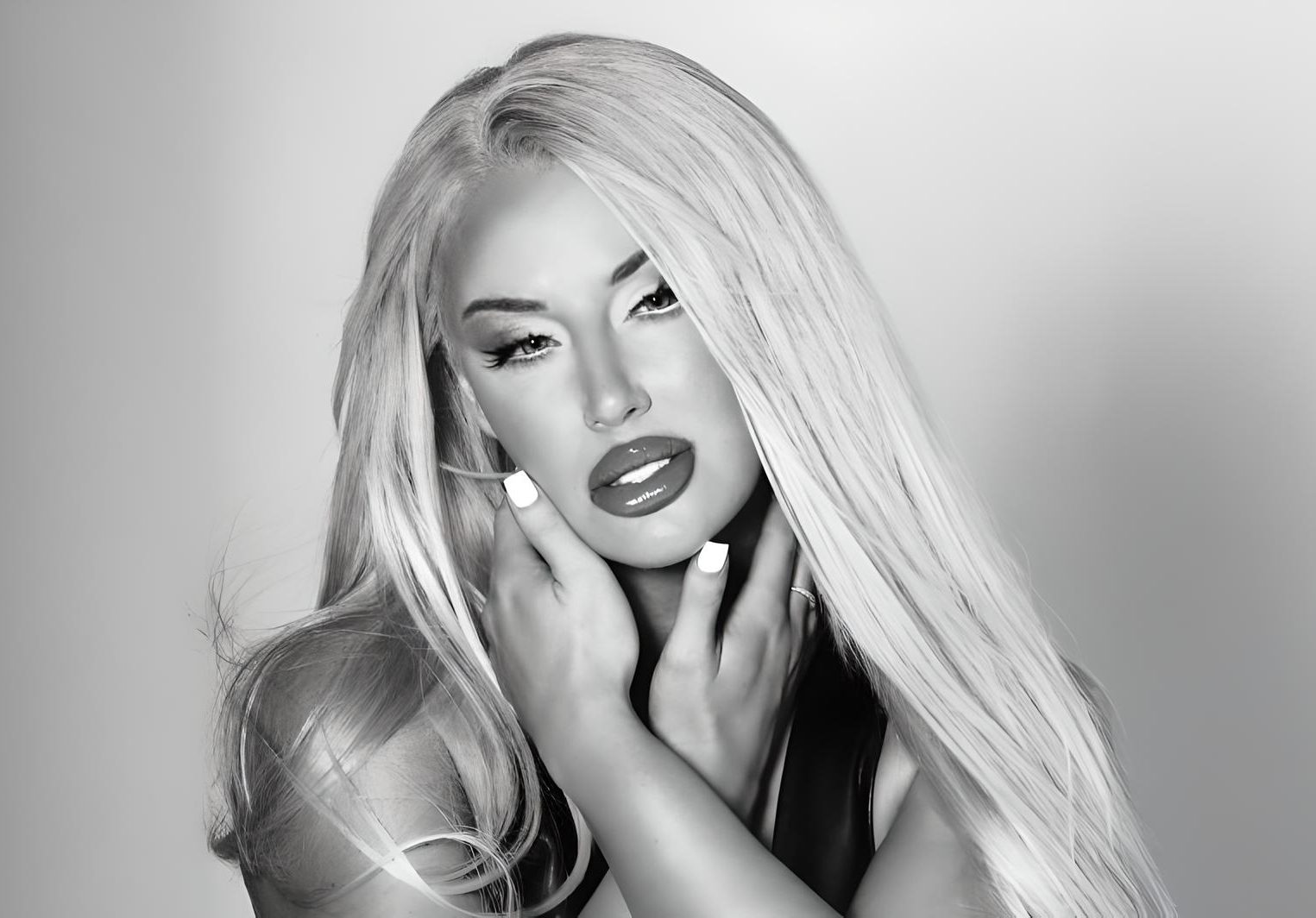 Laci Kay Somers: Crafting Her Empire Through Music, Modeling, and Artistry