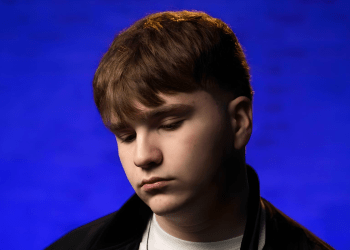 JOSIAHDAVIS. Chronicles Growth and Transformation on Debut Album IN TRANSIT