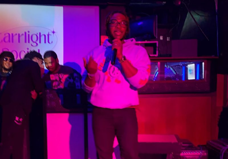Heye Comfy Brings Passion and Soul to the Stage with "Tad Bit" Performance