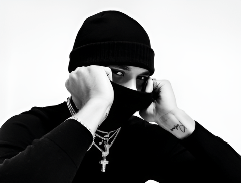 Just Listen Takes Over 2025 With the Release of His New Single “Balenciaga Light Bag”