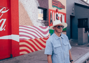 SUMiT Releases Purpose-Driven Single “Happenstance”