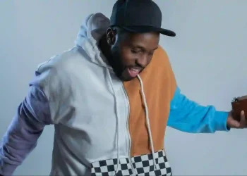 The Universal Me: Stephen Thomas’s Fearless Case for Genre Freedom