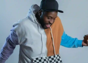 The Universal Me: Stephen Thomas’s Fearless Case for Genre Freedom