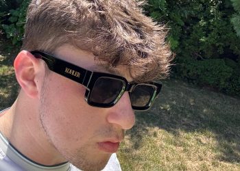 Thelaroi: A Young Voice Redefining Pop Rock