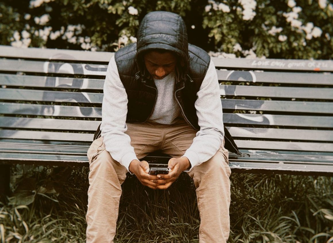 Jarju Binks Unveils Heart-Wrenching Music Video for "Are You Scared Of Love"