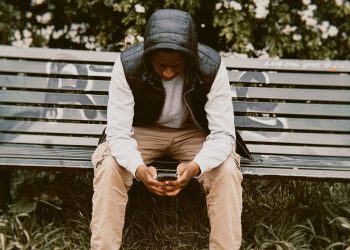 Jarju Binks Unveils Heart-Wrenching Music Video for "Are You Scared Of Love"