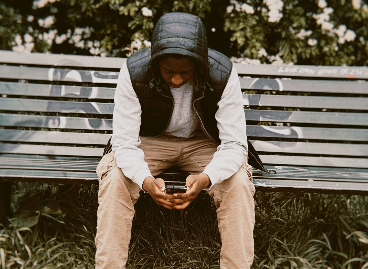 Jarju Binks Unveils Heart-Wrenching Music Video for "Are You Scared Of Love"