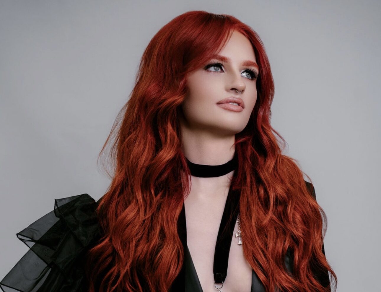 Skarlett Smith Takes the Pop World by Storm with Her Futuristic New Single “2077”