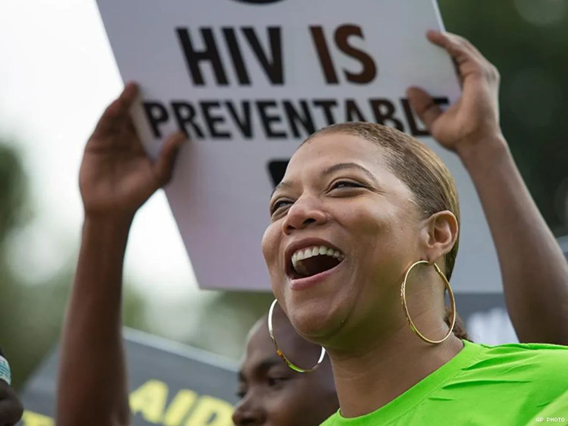 Queen Latifah Leads Florida AIDS Walk Concert