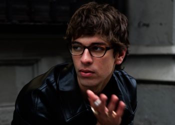 Kova Parker Expands His Sonic World with “Kova at Red Rocks,” A Reflective Step Toward Una Cara Más