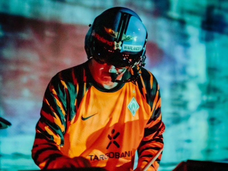 Warlander Pushes the Boundaries of Live Electronic Performance With Improvised, Genre-Defying Sound