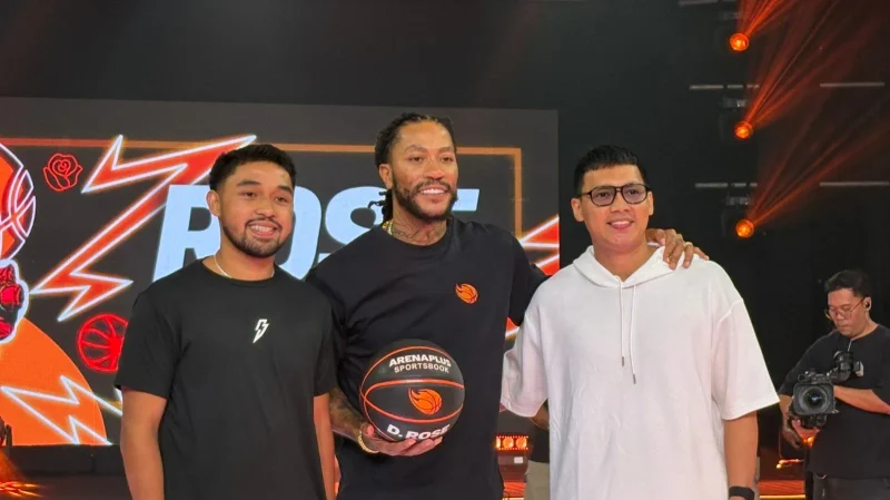 Derrick Rose at an ArenaPlus fan event in the Philippines