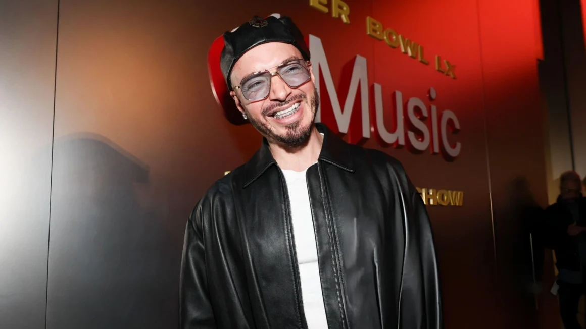 J Balvin Shuts Down Sexuality Rumors: “If I Were Gay, My Boyfriend Would Be Beautiful”