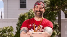Robby Roadsteamer Turns Political Protest Into Viral Hip-Hop Satire as ‘The Protest Giraffe’