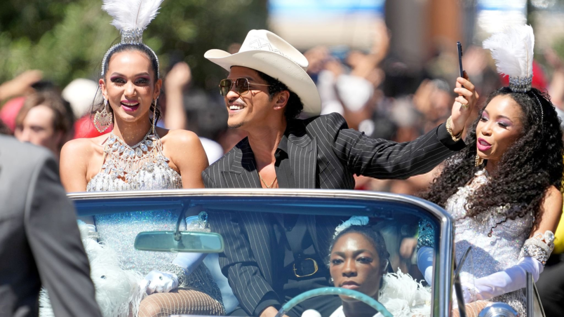 Bruno Mars - LAS VEGAS, NEVADA - APRIL 10: Bruno Mars attends the Vegas Strip Parade Honoring Bruno Mars and the Unveiling of Bruno Mars Drive on April 10, 2026 in Las Vegas, Nevada. (Photo by Candice Ward/Getty Images)