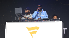 Travis Scott - NEW YORK, NEW YORK - JULY 19: Travis Scott performs onstage during Fanatics Fest NYC 2026 at Jacob Javits Center on July 19, 2026 in New York City. (Photo by Roy Rochlin/Getty Images for Fanatics)