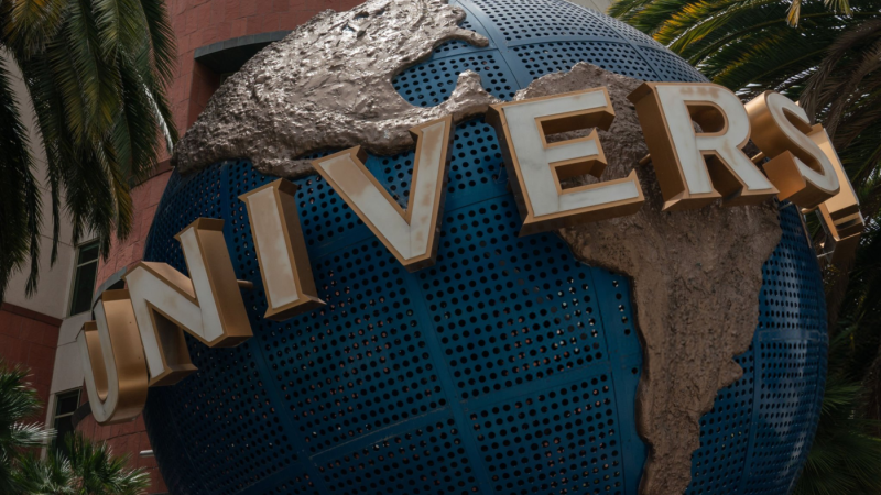 Universal Music Group - Signage outside Universal Music Group headquarters in Santa Monica, California, U.S. on Friday. June 4, 2021. A blank-check company backed by billionaire Bill Ackman is in talks to merge with Universal Music Group, setting the stage for the Vivendi SE-owned record label to become a separate business, according to people with knowledge of the matter. Photographer: Bing Guan/Bloomberg via Getty Images